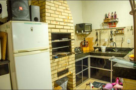 Casa à venda com 300m², 3 quartos e 3 vagas Casa à venda com 300m², 3 quartos e 3 vagasÁrea gourmet