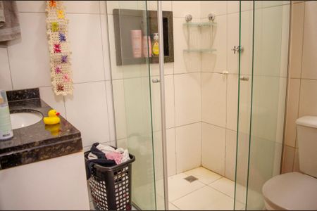 Casa à venda com 300m², 3 quartos e 3 vagas Casa à venda com 300m², 3 quartos e 3 vagasBanheiro Social