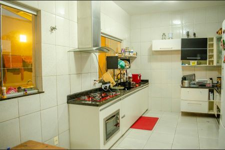 Cozinha de casa à venda com 3 quartos, 250m² em Vila Froes, Goiânia