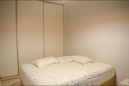 Casa à venda com 300m², 3 quartos e 3 vagas Casa à venda com 300m², 3 quartos e 3 vagasSuíte 2
