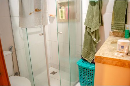 Casa à venda com 300m², 3 quartos e 3 vagas Casa à venda com 300m², 3 quartos e 3 vagasBanheiro da Suíte 2