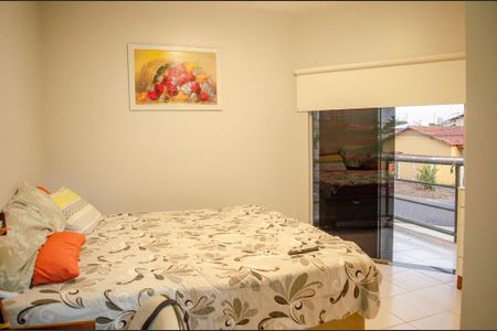 Casa à venda com 300m², 3 quartos e 3 vagas Casa à venda com 300m², 3 quartos e 3 vagasSuíte 1