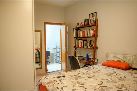 Suíte 1 de casa à venda com 3 quartos, 250m² em Vila Froes, Goiânia