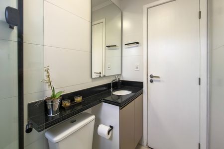 Apartamento para alugar com 76m², 2 quartos e 1 vaga Apartamento para alugar com 76m², 2 quartos e 1 vagaBanheiro