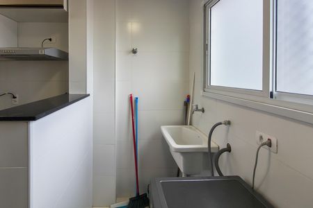Área de Serviço de apartamento para alugar com 2 quartos, 76m² em Maracanã, Praia Grande