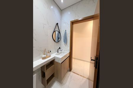 Casa à venda com 149m², 3 quartos e 2 vagasBanheiro Social