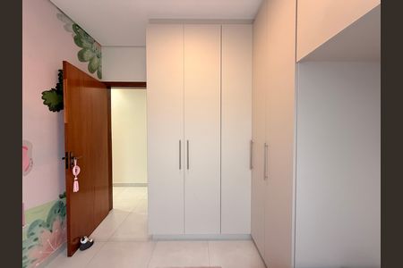 Casa à venda com 149m², 3 quartos e 2 vagasQuarto 2