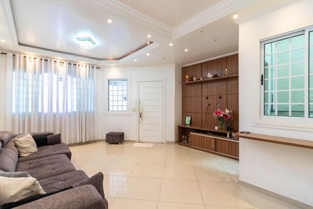 Casa para alugar com 3 quartos, 220m² em Vila Barbosa, São Paulo