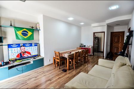 Apartamento à venda com 135m², 3 quartos e 2 vagas Apartamento à venda com 135m², 3 quartos e 2 vagasSala