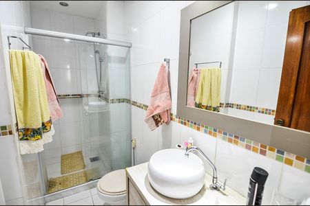 Apartamento à venda com 135m², 3 quartos e 2 vagas Apartamento à venda com 135m², 3 quartos e 2 vagasBanheiro da Suíte