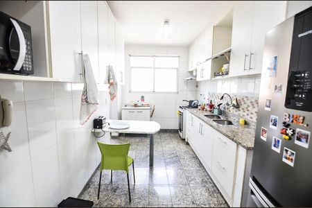 Apartamento à venda com 135m², 3 quartos e 2 vagas Apartamento à venda com 135m², 3 quartos e 2 vagasCozinha