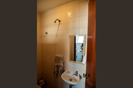 Banheiro de Serviço de apartamento à venda com 3 quartos, 135m² em Tijuca, Rio de Janeiro