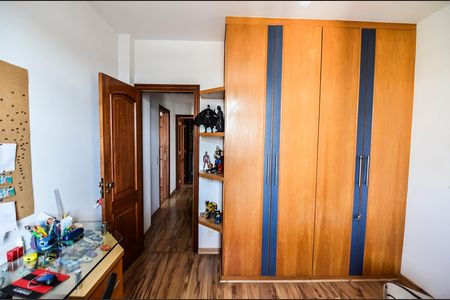 Apartamento à venda com 135m², 3 quartos e 2 vagas Apartamento à venda com 135m², 3 quartos e 2 vagasQuarto 1