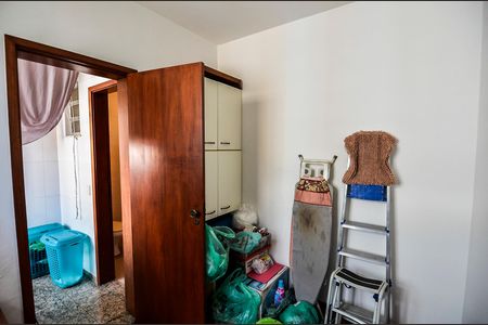 Apartamento à venda com 135m², 3 quartos e 2 vagas Apartamento à venda com 135m², 3 quartos e 2 vagasQuarto de Serviço