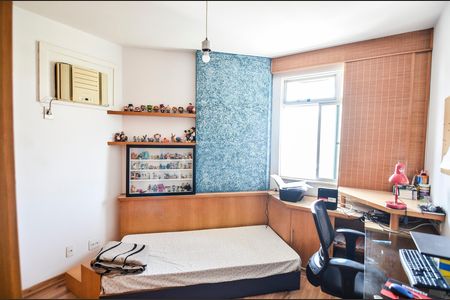 Apartamento à venda com 135m², 3 quartos e 2 vagas Apartamento à venda com 135m², 3 quartos e 2 vagasQuarto 1