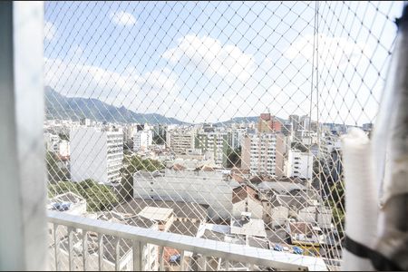 Apartamento à venda com 135m², 3 quartos e 2 vagas Apartamento à venda com 135m², 3 quartos e 2 vagasSuíte