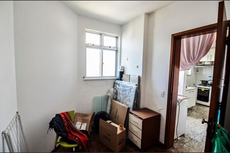 Apartamento à venda com 135m², 3 quartos e 2 vagas Apartamento à venda com 135m², 3 quartos e 2 vagasQuarto de Serviço