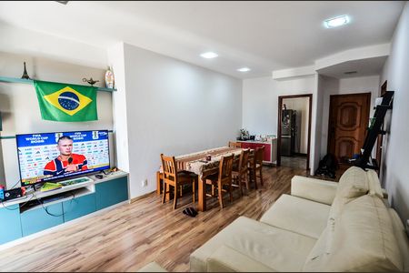 Apartamento à venda com 135m², 3 quartos e 2 vagas Apartamento à venda com 135m², 3 quartos e 2 vagasSala