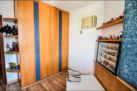 Apartamento à venda com 135m², 3 quartos e 2 vagas Apartamento à venda com 135m², 3 quartos e 2 vagasQuarto 1