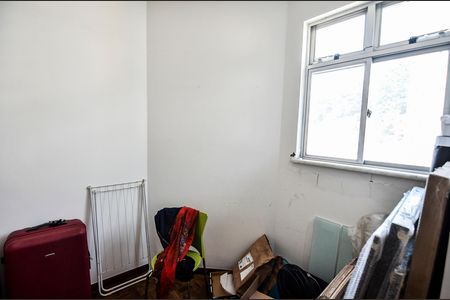 Apartamento à venda com 135m², 3 quartos e 2 vagas Apartamento à venda com 135m², 3 quartos e 2 vagasQuarto de Serviço