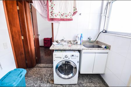 Apartamento à venda com 135m², 3 quartos e 2 vagas Apartamento à venda com 135m², 3 quartos e 2 vagasÁrea de Serviço