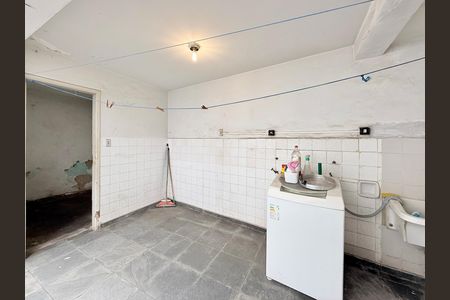 Área de Serviço de casa para alugar com 4 quartos, 225m² em Parque Colonial, São Paulo