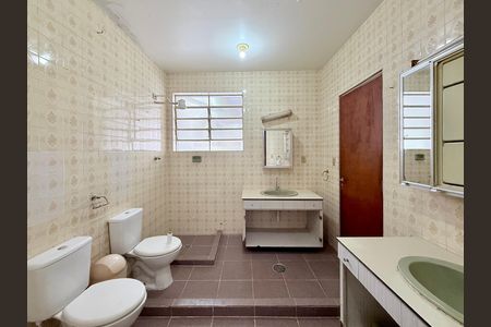 Banheiro da suíte de casa para alugar com 4 quartos, 225m² em Parque Colonial, São Paulo