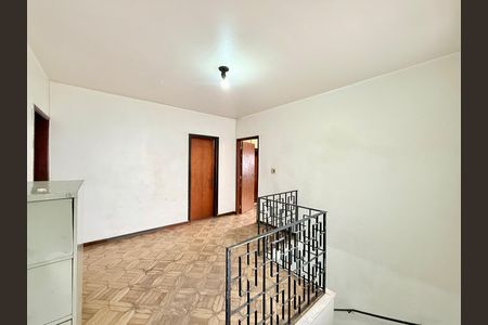 Corredor de casa para alugar com 4 quartos, 225m² em Parque Colonial, São Paulo