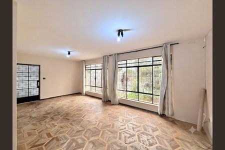 Sala de casa para alugar com 4 quartos, 225m² em Parque Colonial, São Paulo