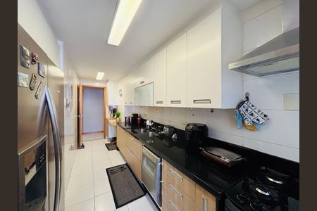 Apartamento à venda com 207m², 3 quartos e 2 vagas