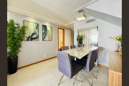 Apartamento à venda com 207m², 3 quartos e 2 vagas