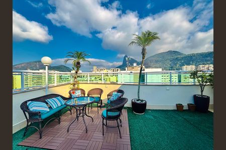Apartamento à venda com 207m², 3 quartos e 2 vagas