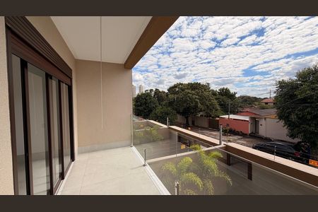 Casa à venda com 190m², 3 quartos e 2 vagasVista da Sacada