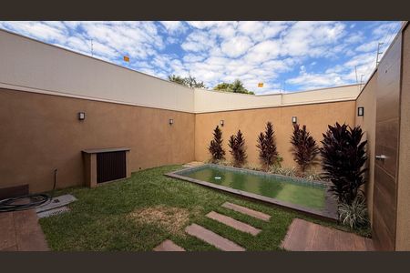 Casa à venda com 190m², 3 quartos e 2 vagasPiscina