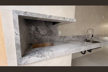 Casa à venda com 190m², 3 quartos e 2 vagasChurrasqueira