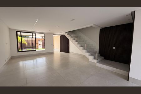 Casa à venda com 190m², 3 quartos e 2 vagasSala