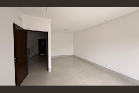 Casa à venda com 190m², 3 quartos e 2 vagasSuíte 1