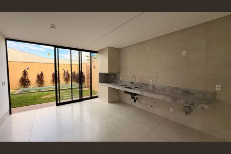 Casa à venda com 190m², 3 quartos e 2 vagasCozinha