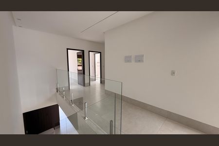 Casa à venda com 190m², 3 quartos e 2 vagasCorredor