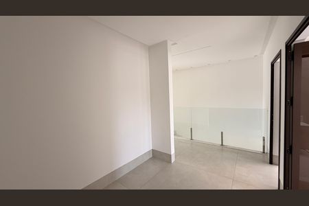 Casa à venda com 190m², 3 quartos e 2 vagasSala de TV