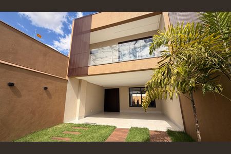 Casa à venda com 190m², 3 quartos e 2 vagasGaragem