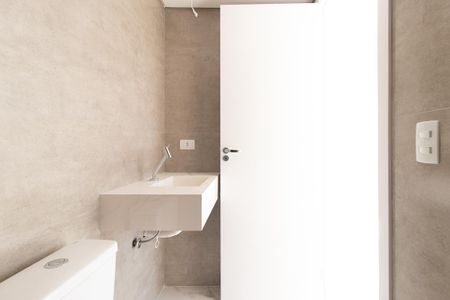 Banheiro de kitnet/studio à venda com 1 quarto, 28m² em Guabirotuba, Curitiba