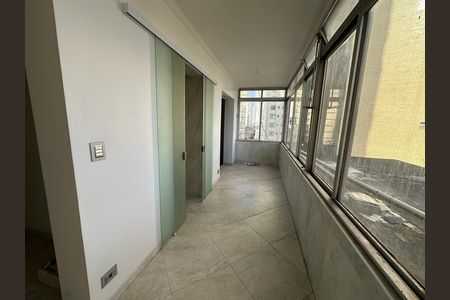 Apartamento para alugar com 74m², 1 quarto e 1 vaga Apartamento para alugar com 74m², 1 quarto e 1 vagaVaranda