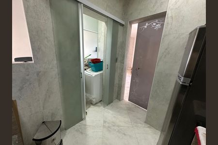 Cozinha de apartamento para alugar com 1 quarto, 74m² em Itararé, São Vicente