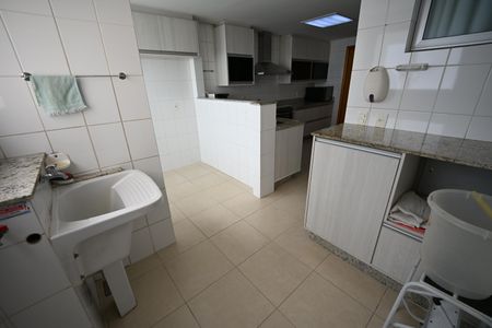 Apartamento à venda com 140m², 3 quartos e 3 vagas