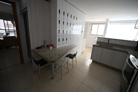 Apartamento à venda com 140m², 3 quartos e 3 vagas