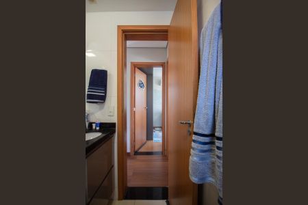 Apartamento à venda com 45m², 2 quartos e 1 vaga Apartamento à venda com 45m², 2 quartos e 1 vagaBanheiro