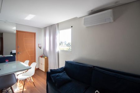 Apartamento à venda com 2 quartos, 45m² em Heliópolis, Belo Horizonte
