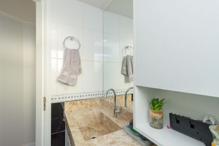Apartamento para alugar com 72m², 2 quartos e 1 vaga Apartamento para alugar com 72m², 2 quartos e 1 vagaBanheiro