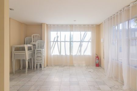 Apartamento para alugar com 72m², 2 quartos e 1 vaga Apartamento para alugar com 72m², 2 quartos e 1 vagaÁrea comum - Salão de festas